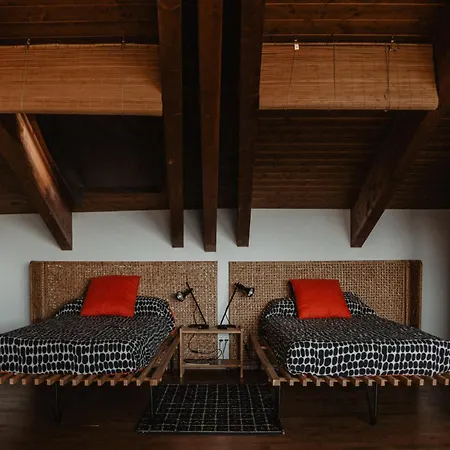 La Casa Del Muro *