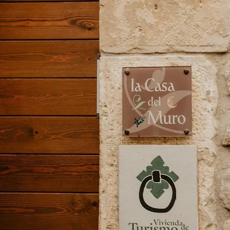 La Casa Del Muro