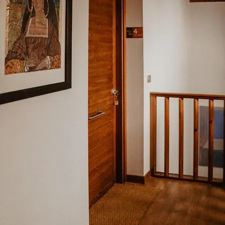 La Casa Del Muro